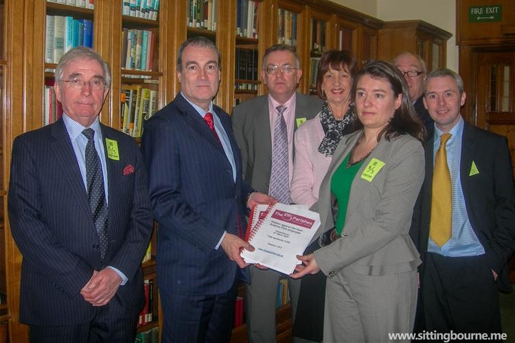 Dr Stephen Ladyman receives petition of 3,200 signatures against proposals